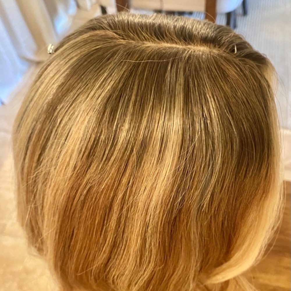 100% Uniwigs Remy Human Hair Topper Great condition! Rooted blonde - Picture 8 of 14
